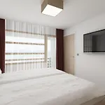 Отель Lohmann -